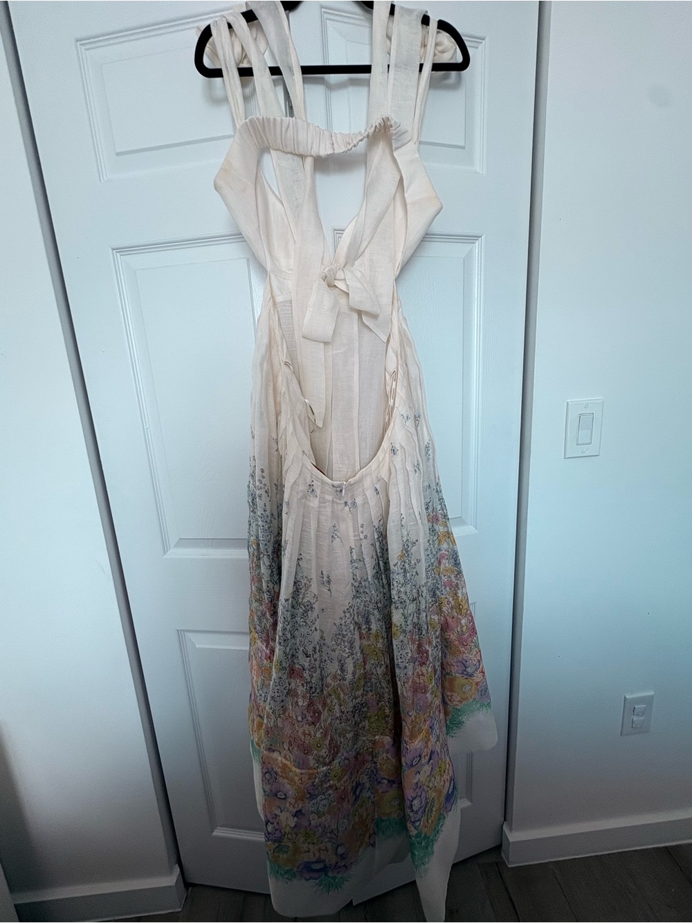 NWOT Zimmermann Ivory Floral Tie-Strap Maxi Dress with Pastel Border AUS4-US12 - Picture 4 of 9